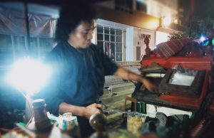 Perjalanan Rhoma, Dari Kuli Bangunan Hingga Jualan Tahu Gejrot