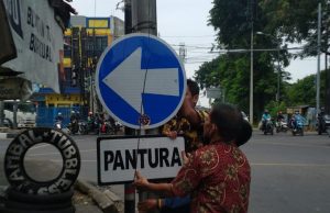 Cegah Pemudik Kesasar, Dishub Pasang Rambu Lalu Lintas Menuju Pantura