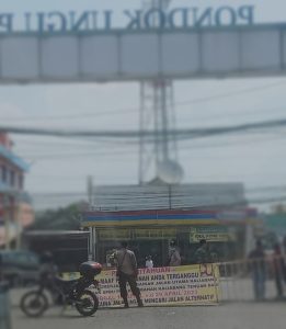 Warga Protes Jalan Pondok Ungu Permai Kaliabang Macet, Ini Penyebabnya