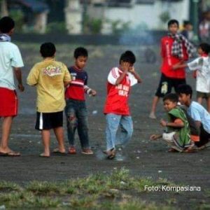 Kebiasaan Bocah Kaliabang-Jumalang Saat Bulan Puasa, Usai Subuh Main Petasan
