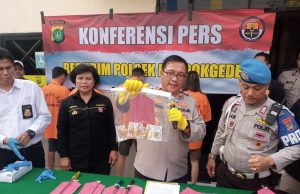 Sejoli Jadi Spesialis Pencurian Rumah Kosong di Bekasi, Gasak Emas Batangan