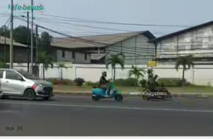 Aspal Licin di Jalan Cipendawa, Pengendara Motor Jatuh 