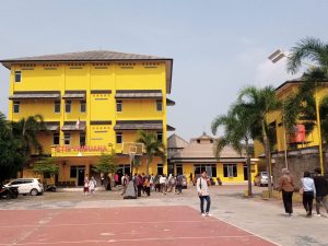 Usai Ditutup Kemendikbud, Mahasiswa STIE Tribuana Minta Pindah Kampus