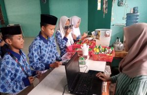 Berkunjung ke MTS 03 Attaqwa Babelan: Sekolah dengan Transaksi Serba Digital