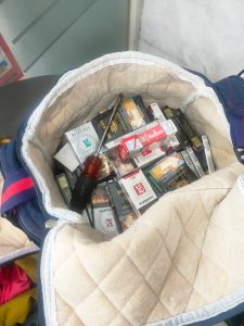 Maling Rokok Sekarung di Minimarket Jalan Bintara Dicuduk Warga