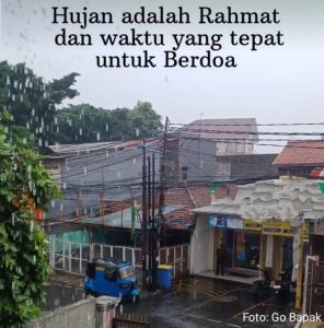 Bekasi Diguyur Hujan Intensitas Ringan, Warga: Alhamdulillah Adem