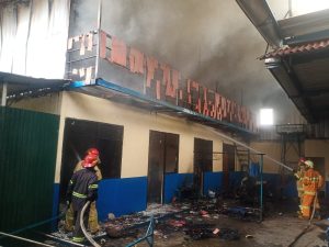 Kebakaran Mess Karyawan di Jatisampurna Bekasi, 1 Orang Terluka