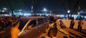 Mobil Tabrak Tembok Taman Padurenan, Tukang Cilor, Kebab dan 3 Anak Jadi Korban