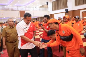 Walikota Bekasi Minta Petugas Penyapu Jalanan Dikasih Beasiswa, Ini Alasannya