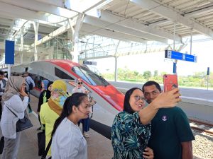 Jajal Kereta Cepat ‘Whoosh’, ke Bandung Cuma 45 Menit
