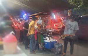 Berburu Kuliner, Sate Kang Rudi di Jalan Kartini Depan Mesjid El Muhaidin