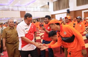 Survei LKPI: Tri Adhianto-Harris Bobihoe Unggul di Pilwalkot Bekasi 2024