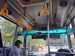 Naik Trans Patriot Berasa Naik Angkot, Pengap