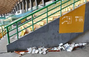 Ultah Ormas, Sampah Berserakan di Stadion Patriot Chandra Baga Kota Bekasi