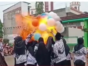 Guru SDN Cimuning Kena Letusan Balon Diduga Gegara Korek Api