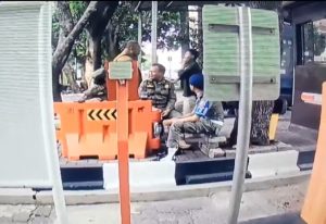 Video ASN Tampar Wajah Pegawai Satpol PP di Palang Pintu Parkir, Ini Sebabnya