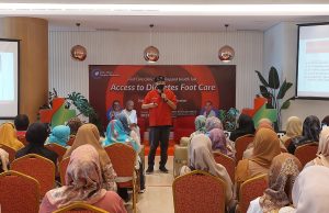 Eka Hospital Sosialisasi Perawatan Kaki Diabetes