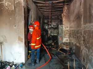 Sebuah Rumah di Jatisampurna Terbakar Diduga Gegara Gas Elpiji Bocor