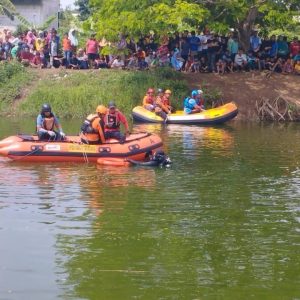 Tim SAR Susuri Danau Metland Cibitung Cari ABG Tenggelam