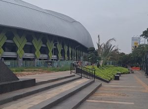 Berlibur Tak Selalu Mahal, Bersantai di RPTRA Depan Stadion Patriot Lihat Bus Telolet Bikin Bahagia