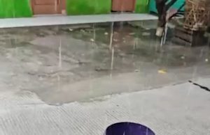 Kebiasaan Warga Nadangin Air saat Musim Hujan Nadangin Air Hujan/ Foto: Nuroniah