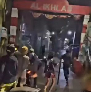 Bikin Resah, Kelompok Remaja Acungkan Celurit di Gang Al Ikhlas Ujungharapan