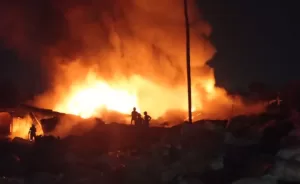Gudang Barang Rongsok di Cikarang Tersambar Petir