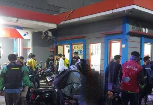 Usai Isi Bensin di SPBU di Margajaya, Mobil dan Motor Mogok