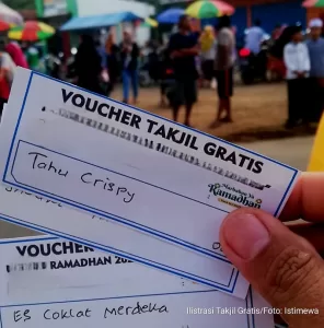 Berburu Takjil Gratis, Siapa Cepat Dia Dapat !
