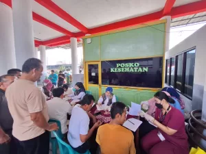 Mudik Lebaran, Ratusan Sopir dan Kenek Bus di Terminal Bekasi Cek Kesehatan 