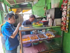 Pedagang Warung Nasi di Kota Bekasi Mengeluh Harga Bawang Merah Naik di Pasaran
