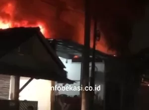 Gegara Obat Nyamuk, Toko Matrial di Tambun Ludes Terbakar
