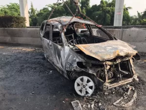Polisi Beberkan Kronologi Mobil Avanza Terbakar di Tol Cikampek