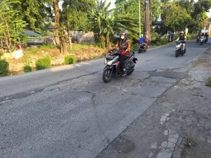 Pengguna Jalan Mengeluh, Jalan Alinda Kaliabang Tak Kunjung Diperbaiki 