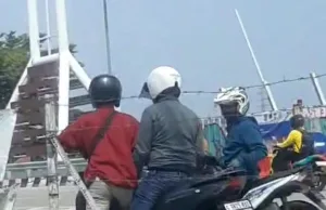 Polisi Cek TKP Diduga Debt Collector Pukul Pemotor di Depan Ruko Suncity Square