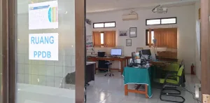 Kepsek di Salah Satu SMKN Kota Bekasi Diduga Pungli Formulir PPDB