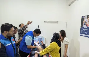 Hansaplast Bersama Rumah Sunat dr. Mahdian Gelar Sunatan Massal di Jatiasih