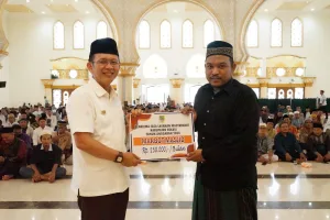 Imam dan Marbot Masjid di Kabupaten Bekasi Dapat Biaya Operasional
