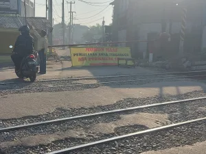 Ruas Jalan Kompas Raya Macet Mengular Hingga 2 Km, Ini Penyebabnya