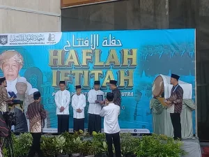 KH. Husnul Amal Mas’ud: Sekolah di Pesantren Adalah Pilihan Tepat