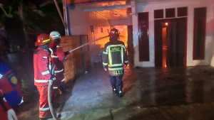 Damkar Kota Bekasi Beberkan Penyebab Pabrik Cat Rumahan di Jatisampurna Terbakar