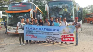 Piknik Warga RT 03 RW O4 ke Pantai Anyer, Cara Mempererat Silaturahim antar Warga