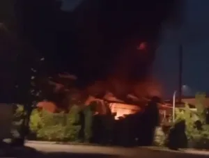 Ini Kronologi Penyebab Pabrik Pengolahan Ban di Cikiwul Terbakar