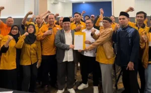 Heri-Sholihin Canangkan Program Satu Keluarga Miskin Satu Sarjana
