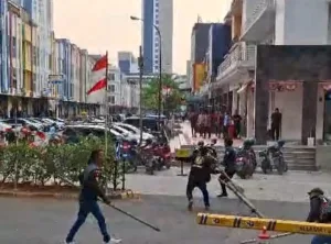 Bentrok Ormas dengan DC di Cikarang Gegara Penarikan Kendaraan yang Menunggak