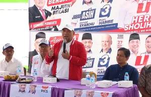 Heri Koswara Blusukan ke Durenjaya, Disambut Antusias Warga