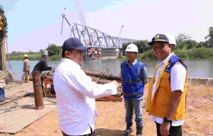 Pj Bupati Bekasi Tinjau Pembangunan Mega Proyek Citarum