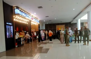 Gelar Nobar Film “Home Sweet Loan”, Heri Koswara: Penuh Pesan Untuk Gen Z agar Tidak Pangang Menyerah