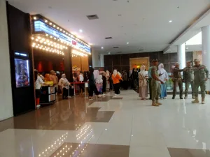 Gelar Nobar Film “Home Sweet Loan”, Heri Koswara: Penuh Pesan Untuk Gen Z agar Tidak Pangang Menyerah