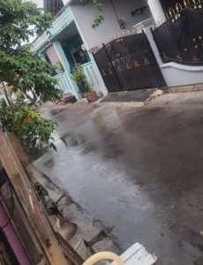 Kaliabang Diguyur Hujan, Warga : Hujan Bikin Adem